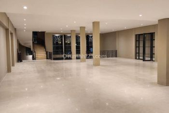 Dijual Gedung Komersil 3 Lantai Lokasi Strategis Mainroad Dago