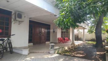 Rumah lokasi strategis, lingkungan tenang, bebas banjir