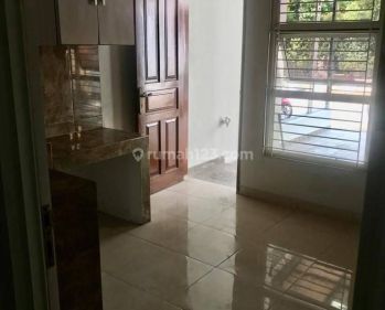 Disewakan Rumah Siap Huni Cluster Cassia Semi Furnish, Jakarta Garden City, 030