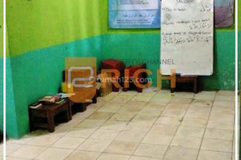 Rumah Lawas Kota Solo Dekat UNS