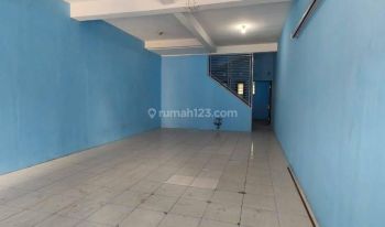 Ruko 2,5 Lantai Siap Pakai di Taman Holis Indah, Bandung