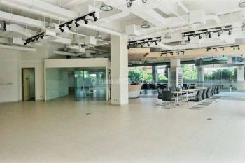 Gedung showroom  Bypass Ngurah Rai Pemogan sanur  Denpasar Bali