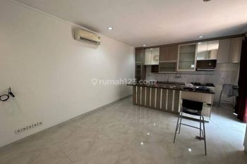 Disewakan Rumah 2 Lantai Semi Furnished di Bsd Sevilla, Tangerang