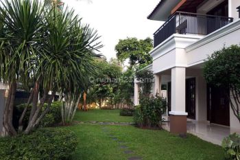 For Rent Gorgeous House In Quiet Neighborhood In Kebayoran Baru