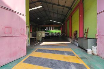 Gudang siap pakai bambe driyorejo gresik