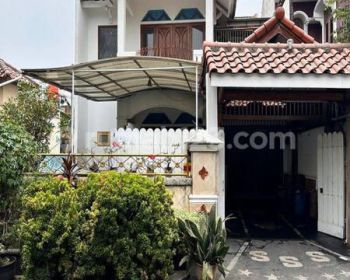 Rumah Hoek Aman Nyaman Di Kompleks Duren Sawit