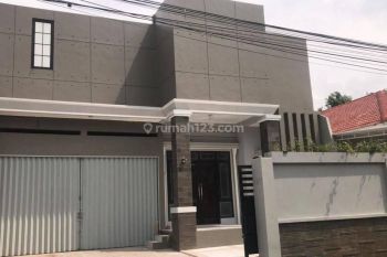 Sewa rumah mewah full furnished daerah Puri Anjasmoro