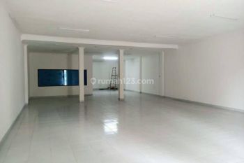 Dijual Ruko Gandeng Kramat Jati Ex Showroom Motor Uku 9.2x21.5 Jalan Protokol 3