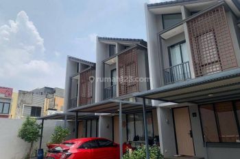 RUMAH 2 LANTAI DI LEGENDA WISATA CIBUBUR