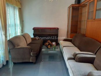 Disewakan Rumah Siap Huni Furnish Hadap Selatan di Gading Kirana Barat, Kelapa