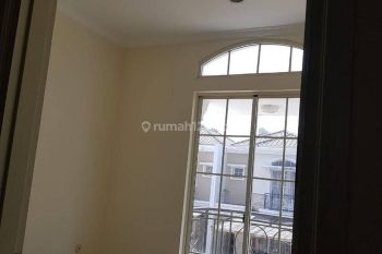 Sewa Rumah West Europe di Green Lake City 4 Unit Ac