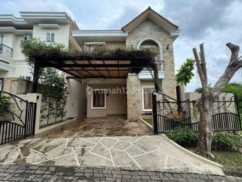 Rumah Ammerican Classic Siap Huni Dalam Komplek di Cinere