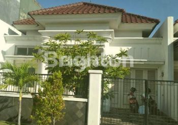 RUMAH MODERN LIVING PREMIUM DI CENTRAL PARK GUNUNGANYAR REGENCY SURABAYA