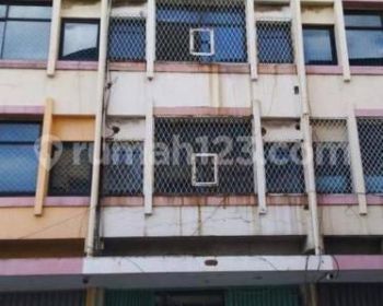 Ruko mitra bahari di Jalan pakin jakarta utara