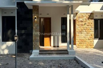 Rumah 800 jutaan Di jakal Km 13 Dekat UII, Sekolah al azhar cairo