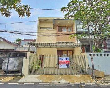 Rumah Baru Pondok Indah Untuk Pasangan Muda Yang Harmonis