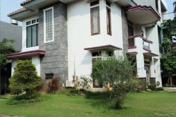 Dijual cepat Ru Rumah di Legenda Wisata 2 Lantai Bagus siap huni