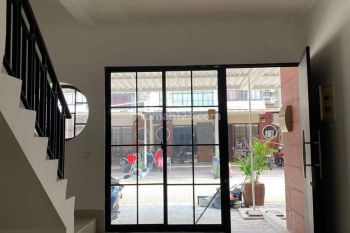 Rumah 2 lantai green lake city minimalis