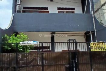 Rumah Kost Tiga Lantai, Bagus Untuk Investasi