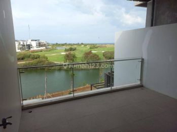 Rumah View Danau di Pantai Indah Kapuk, Jakarta Utara