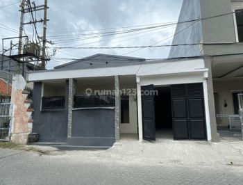 Rumah Bagus Unfurnished SHM di Ploso Tambaksari, Surabaya