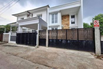 Rumah Baru Di Curug dekat ke LRT Jatibening Dan Tol Becakayu