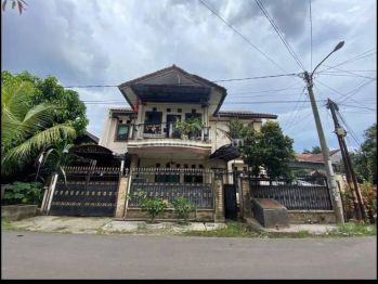 Di jual rumah di komplek kawaluyaan kota bandung