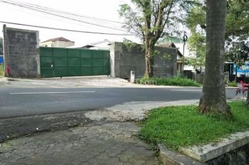 Ruang Usaha Dekat Exit Toll Pandaan Strategis Bisa Buat Gudang