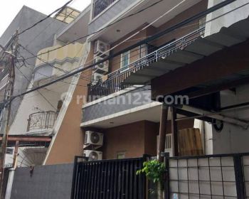 Rumah Kos Hoki Grogol DiTengah2 Kampus Ternama & Mal &Perkantoran