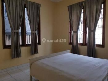 Rumah nyaman, expat style