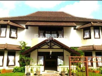 HOTEL SIAP UNTUK BUAT USAHA PENGINAPAN, TERAWAT, BERSIH TERLETAK DI KOTA WISATA