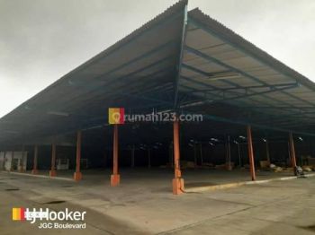 Gudang 1.632 mtr di jl. raya bekasi Cakung Jakarta Timur