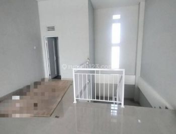 Ruko 3 Lantai Baru Disewakan, Area Ubung