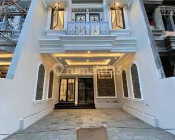 Rumah 2 Lantai + Rooftop Hanya 1 M Dijagakarsa