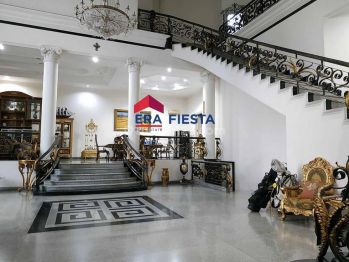 Intercon, 747meter, Rumah Klasik Modern