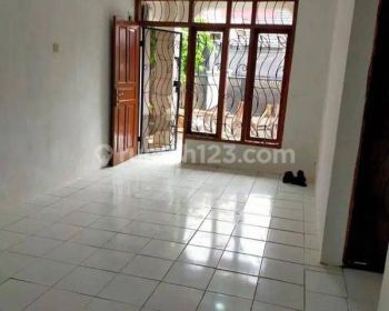 Rumah cantik siap huni di Taman Cibaduyut Indah