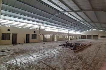 Gudang Sewa Lokasi Bagus Pinggir Jalan Raya Narogong Bekasi