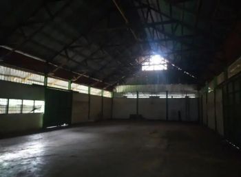 Gudang 500m2 di jl AA Maramis dekat bandara disewakan