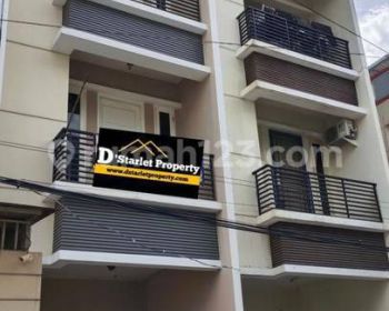 Rumah Baru Siap Huni
Jelambar Madya, Jakbar