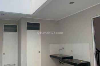 Disewakan rumah Bagus banget semi furnished bisa nego harga