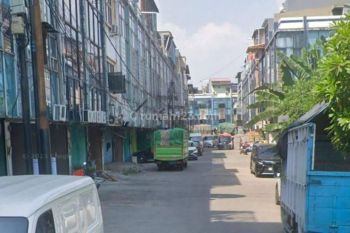 di Komplek Perum Duta Harapan lndah Kelurahan Kapuk Muara, Kecamatan jakarta