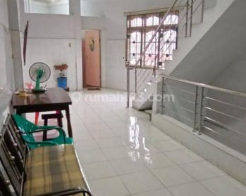 Ruko Bagus di Jalan Salak No. 9, Medan