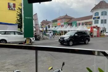 Ruko dijual di Mall Jl Soekarno Hatta Bandung Lok Strategis Hoek
