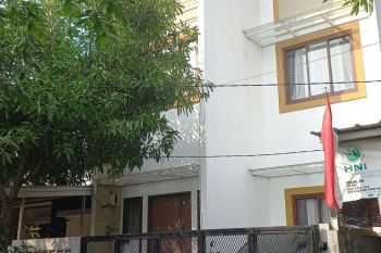 DISEWAKAN RUMAH MINIMALIS HARGA MURAH SIAP HUNI DI BEKASIR TIMUR REGENCY