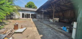 Dijual Cepat Dan Harga Sangat Bagus Tanah Dan Bangunan di Utan Jati Cengkareng