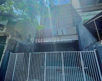 Sewa Ruko Raya Kenjeran 3 Lantai Modern Pusat Industri Surabaya