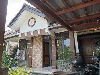 Rumah Bagus SHM di Raya Permai Curug Bogor Barat
, Bogor
