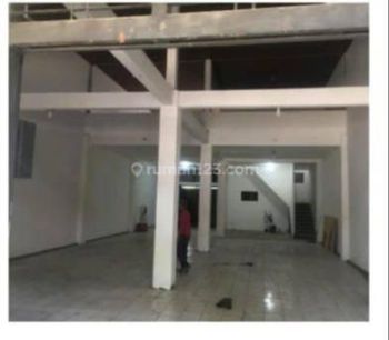 mainroad kwasana ramai lokasi bagus bisa utk gudang bisa utk usaha dijual jg +-