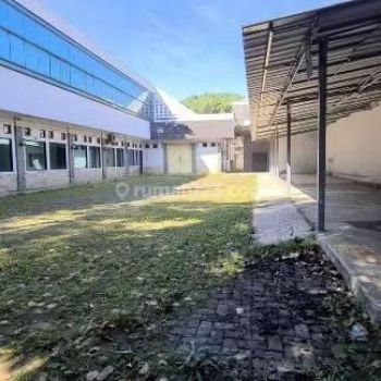 Jual cepat murah jarang ada tempat usaha,kantor,gudang jl Ciateul Bandung