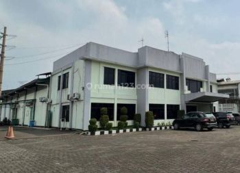 Pabrik Siap Pakai lokasi di pinggir jalan Raya